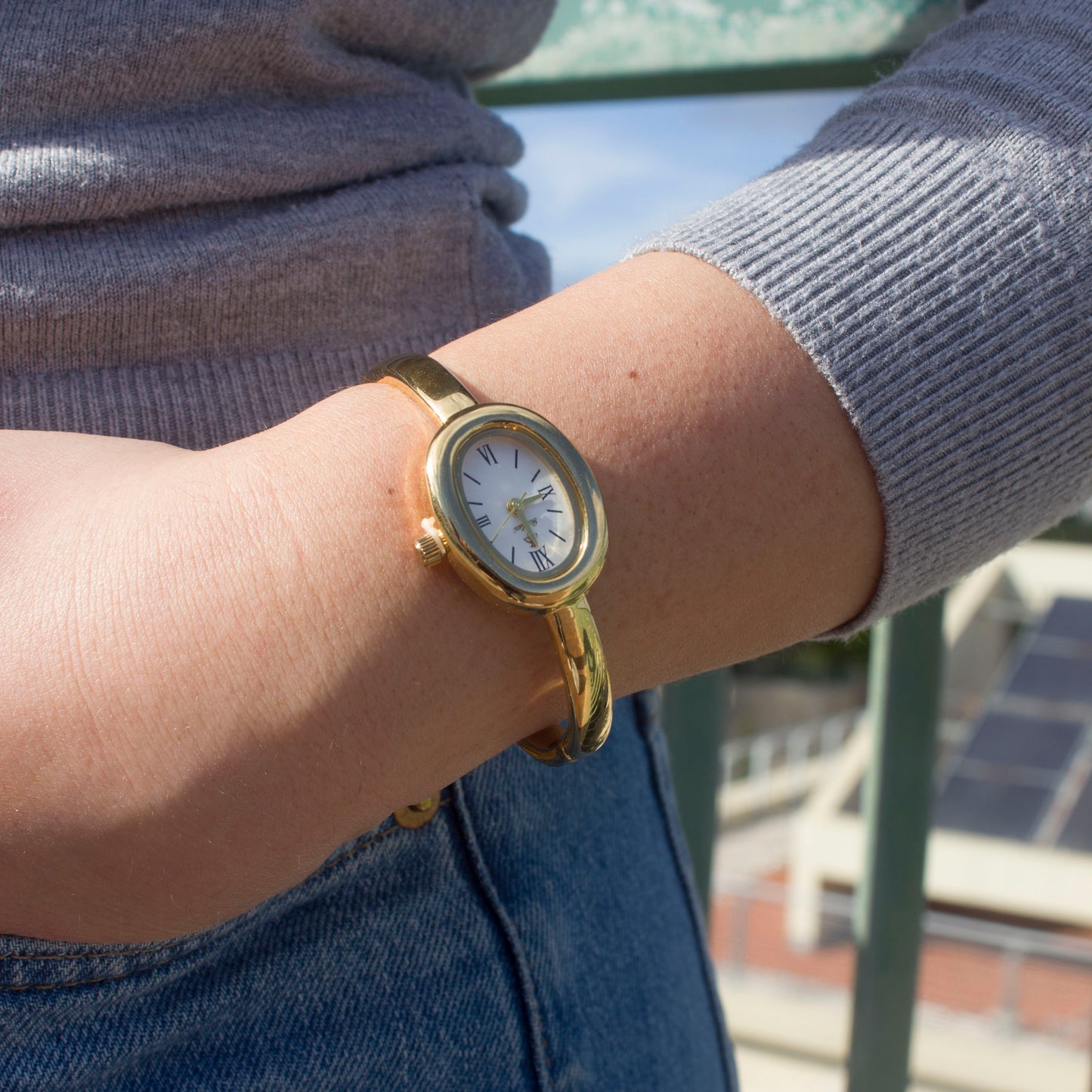 שעון קשיח לנשים