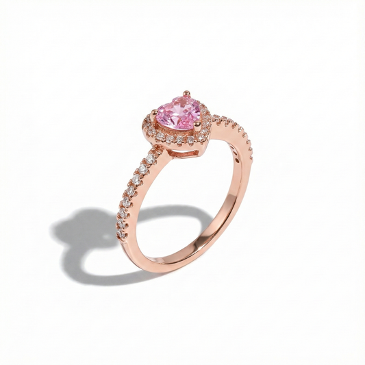 טבעת לב משובצת